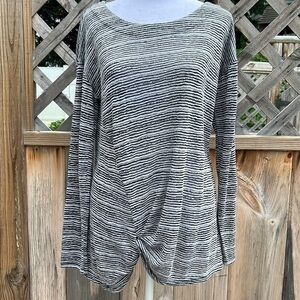 Jones New York Grey & Black Striped Shirt Size Medium